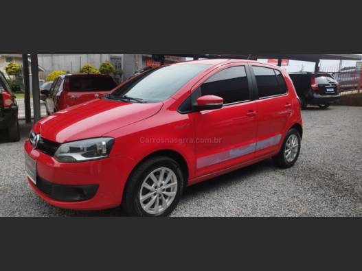 VOLKSWAGEN - FOX - 2013/2014 - Vermelha - R$ 49.900,00