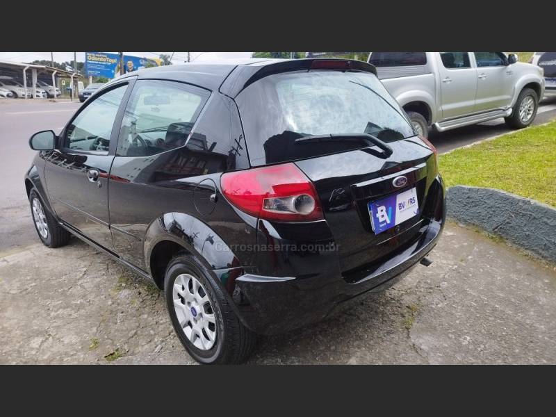 FORD - KA - 2008/2009 - Preta - R$ 21.500,00