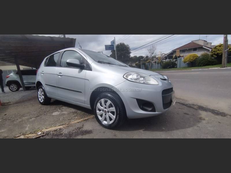 FIAT - PALIO - 2013/2013 - Prata - R$ 38.500,00