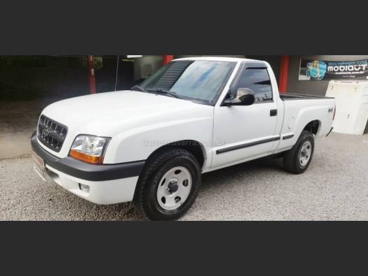 CHEVROLET - S10 - 2001/2001 - Branca - R$ 61.000,00