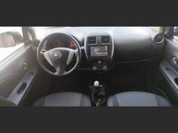 NISSAN - MARCH - 2015/2016 - Prata - R$ 44.900,00