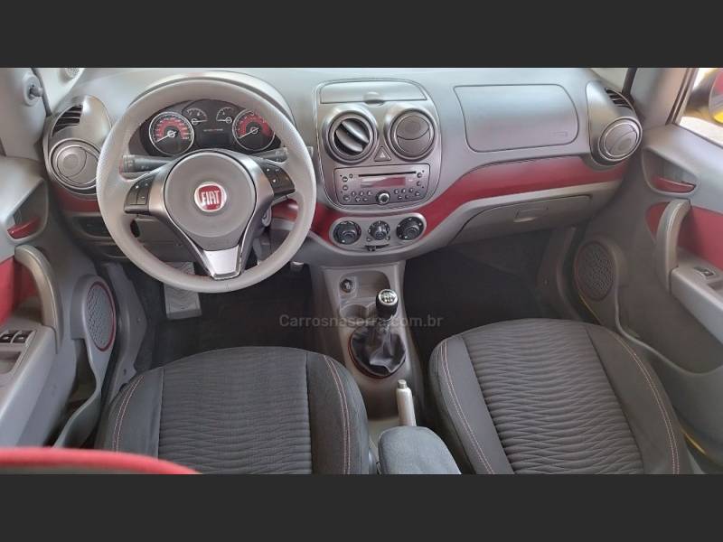 FIAT - PALIO - 2012/2013 - Amarela - R$ 42.900,00