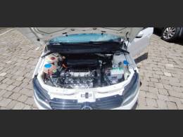 VOLKSWAGEN - GOL - 2013/2014 - Branca - R$ 37.000,00