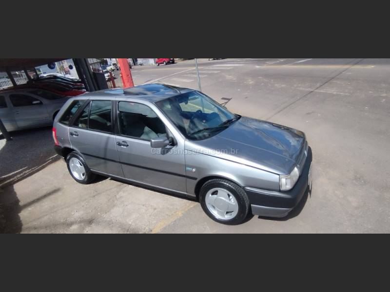FIAT - TIPO - 1995/1995 - Prata - R$ 35.900,00