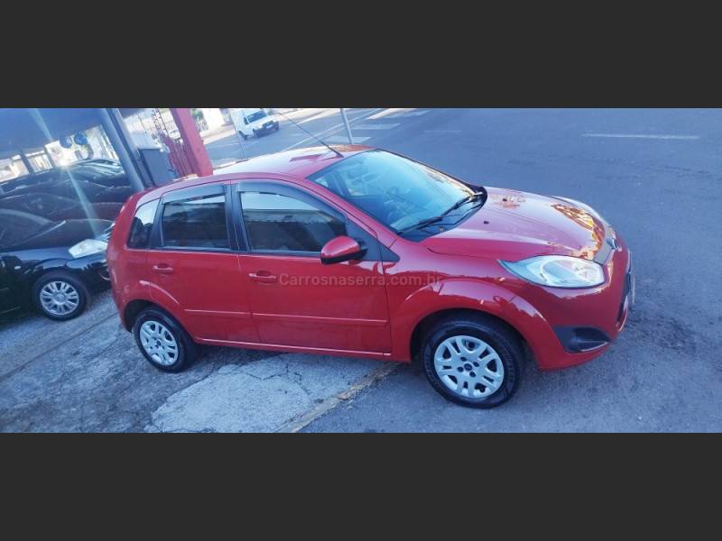 FORD - FIESTA - 2013/2013 - Vermelha - R$ 34.900,00