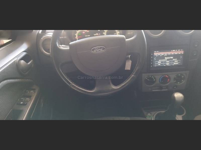 FORD - ECOSPORT - 2011/2012 - Bege - R$ 41.900,00