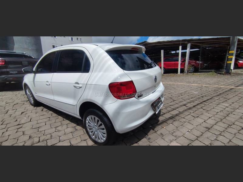 VOLKSWAGEN - GOL - 2013/2014 - Branca - R$ 37.000,00