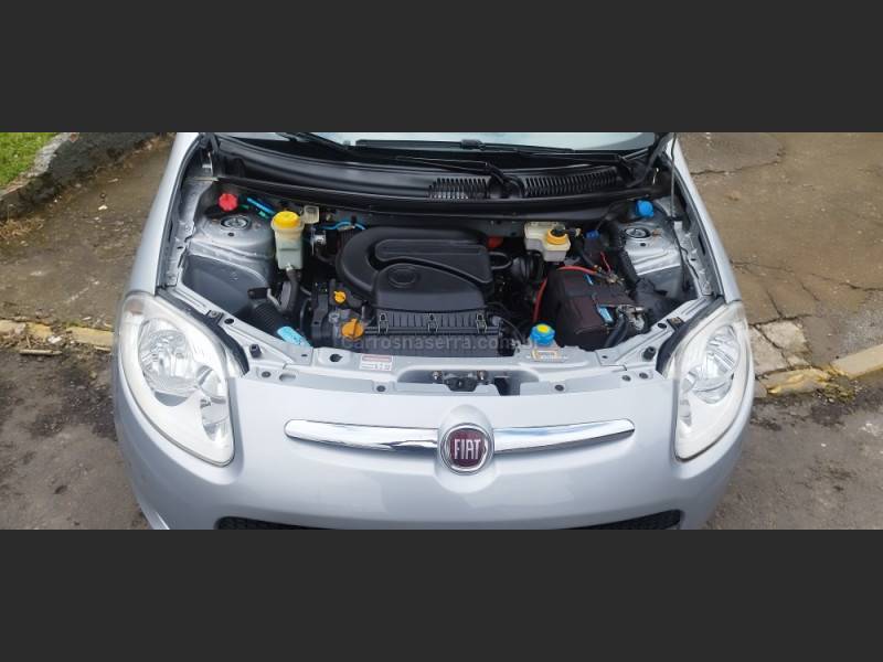 FIAT - PALIO - 2013/2013 - Prata - R$ 38.500,00