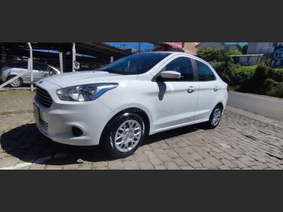 FORD - KA + - 2017/2018 - Branca - R$ 43.900,00