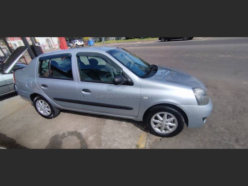 RENAULT - CLIO - 2007/2007 - Prata - R$ 21.900,00