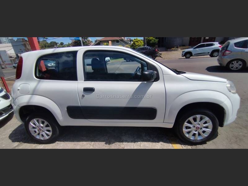 FIAT - UNO - 2013/2013 - Branca - R$ 25.500,00
