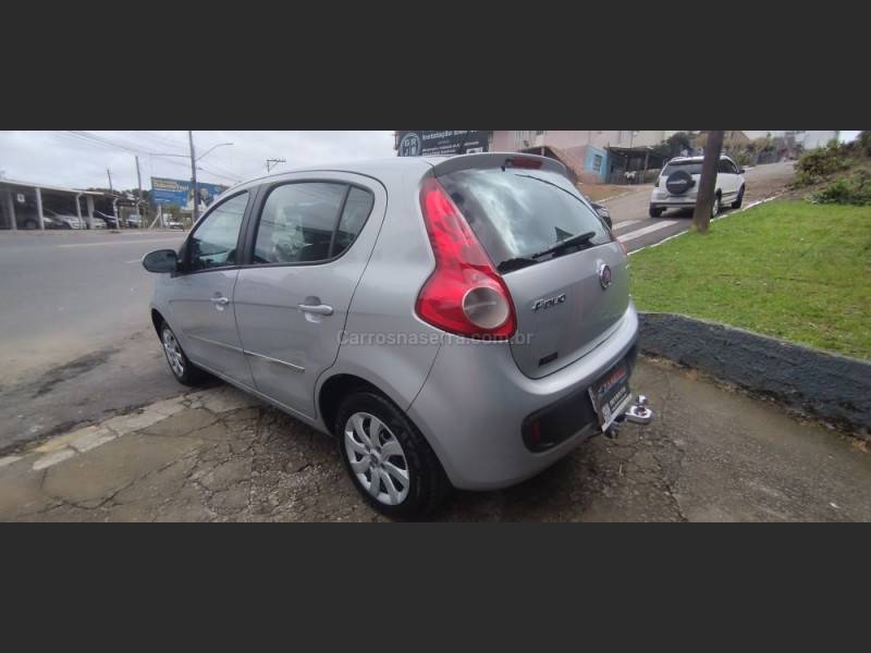 FIAT - PALIO - 2013/2013 - Prata - R$ 38.500,00