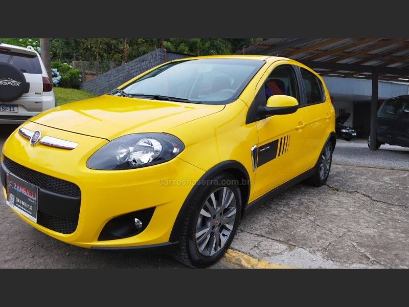 FIAT - PALIO - 2012/2013 - Amarela - R$ 42.900,00