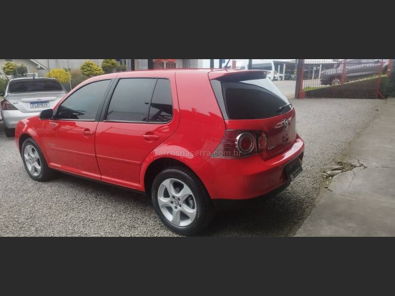 VOLKSWAGEN - GOLF - 2008/2009 - Vermelha - R$ 42.500,00
