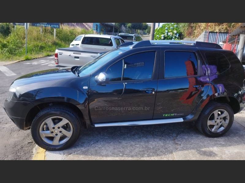 RENAULT - DUSTER - 2013/2013 - Preta - R$ 45.000,00