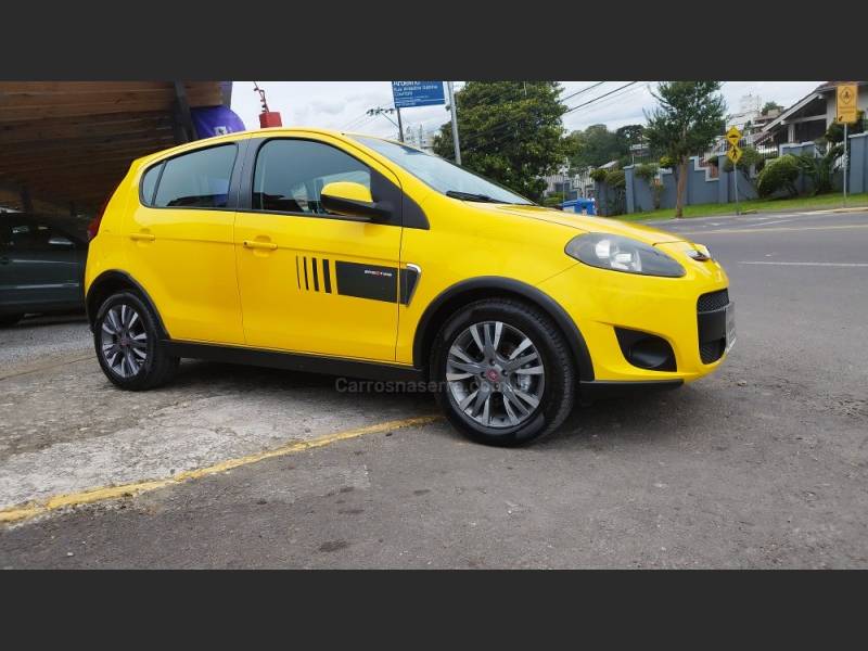 FIAT - PALIO - 2012/2013 - Amarela - R$ 42.900,00