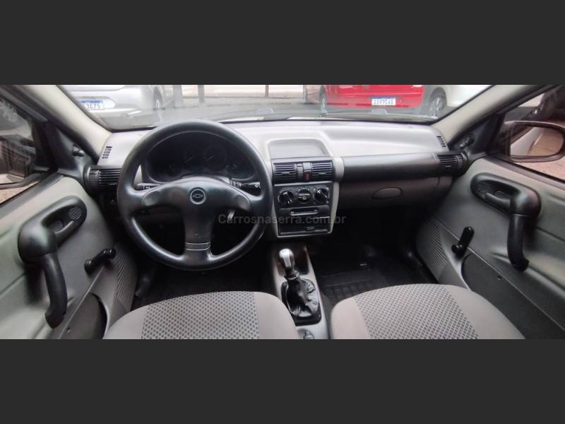 CHEVROLET - CLASSIC - 2009/2010 - Prata - R$ 23.500,00