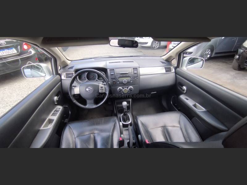 NISSAN - TIIDA - 2012/2013 - Prata - R$ 35.900,00