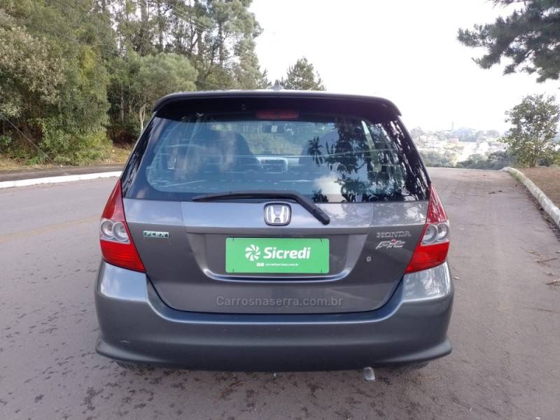 HONDA - FIT - 2008/2008 - Cinza - R$ 34.900,00