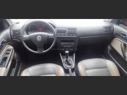 VOLKSWAGEN - GOLF - 2008/2009 - Vermelha - R$ 42.500,00