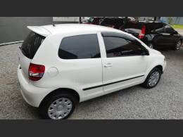 VOLKSWAGEN - FOX - 2009/2010 - Branca - R$ 25.900,00