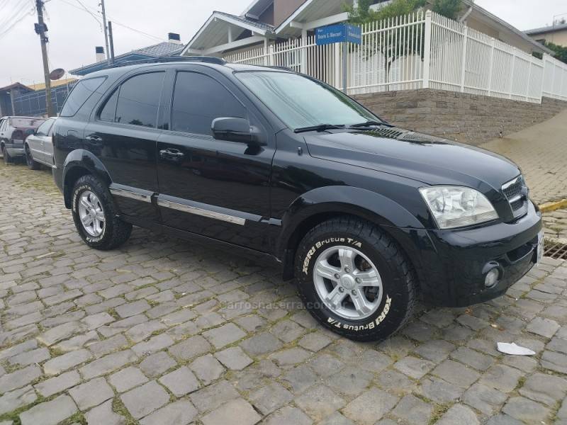 KIA MOTORS - SORENTO - 2005/2005 - Preta - R$ 50.900,00