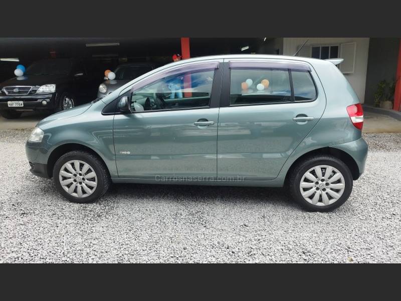 VOLKSWAGEN - FOX - 2009/2010 - Cinza - R$ 27.500,00