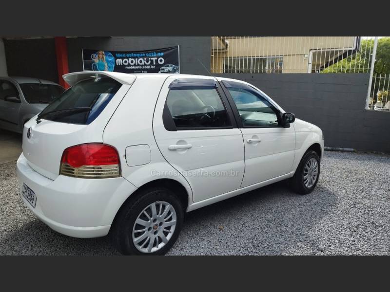 FIAT - PALIO - 2008/2009 - Branca - R$ 28.500,00