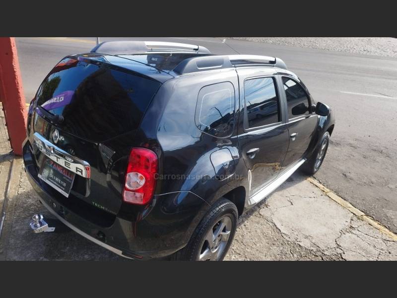 RENAULT - DUSTER - 2013/2013 - Preta - R$ 45.000,00