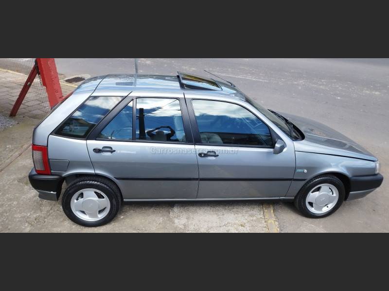 FIAT - TIPO - 1995/1995 - Prata - R$ 35.900,00