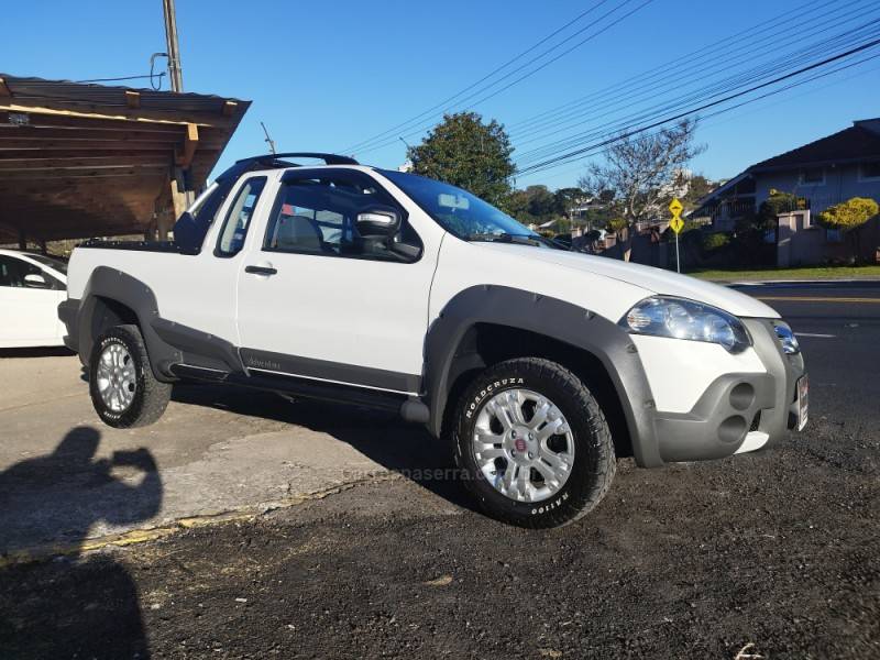 FIAT - STRADA - 2011/2012 - Branca - R$ 51.500,00