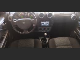 FORD - ECOSPORT - 2011/2012 - Bege - R$ 41.900,00