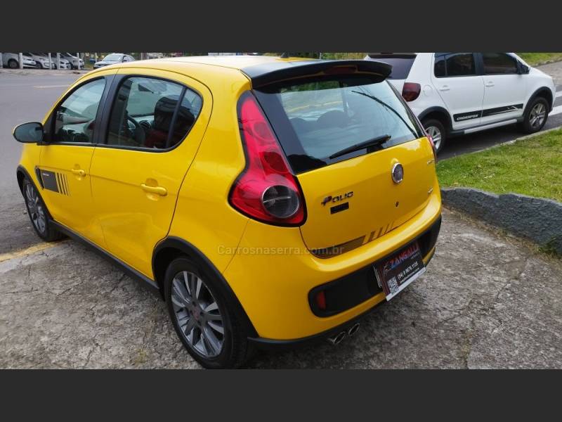 FIAT - PALIO - 2012/2013 - Amarela - R$ 42.900,00