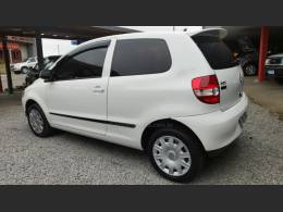 VOLKSWAGEN - FOX - 2009/2010 - Branca - R$ 25.900,00