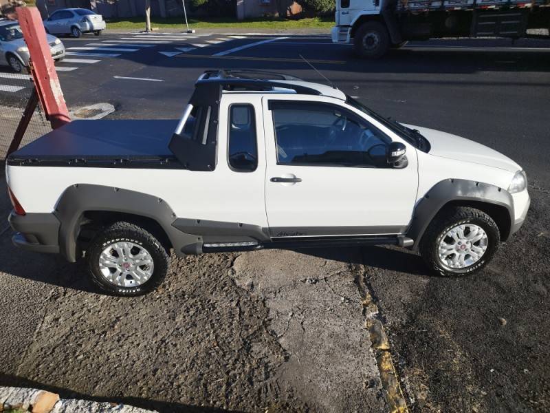 FIAT - STRADA - 2011/2012 - Branca - R$ 51.500,00