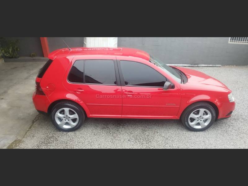 VOLKSWAGEN - GOLF - 2008/2009 - Vermelha - R$ 42.500,00