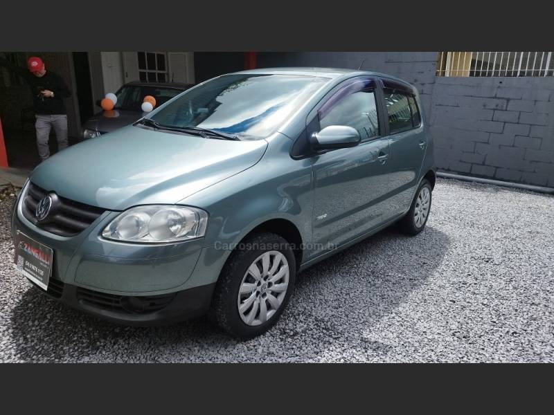 VOLKSWAGEN - FOX - 2009/2010 - Cinza - R$ 27.500,00