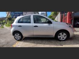 NISSAN - MARCH - 2015/2016 - Prata - R$ 44.900,00