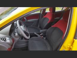 FIAT - PALIO - 2012/2013 - Amarela - R$ 42.900,00