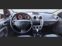 FORD - FIESTA - 2013/2013 - Vermelha - R$ 34.900,00
