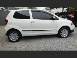 VOLKSWAGEN - FOX - 2009/2010 - Branca - R$ 25.900,00