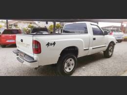 CHEVROLET - S10 - 2001/2001 - Branca - R$ 61.000,00