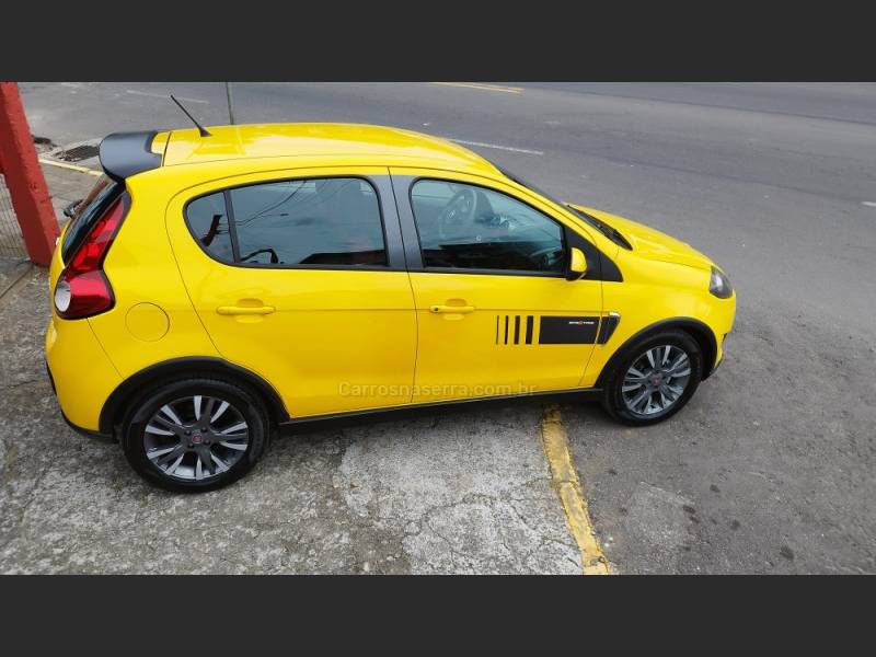 FIAT - PALIO - 2012/2013 - Amarela - R$ 42.900,00