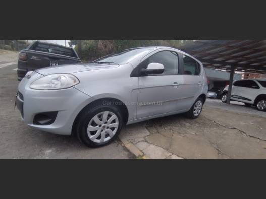 FIAT - PALIO - 2013/2013 - Prata - R$ 38.500,00