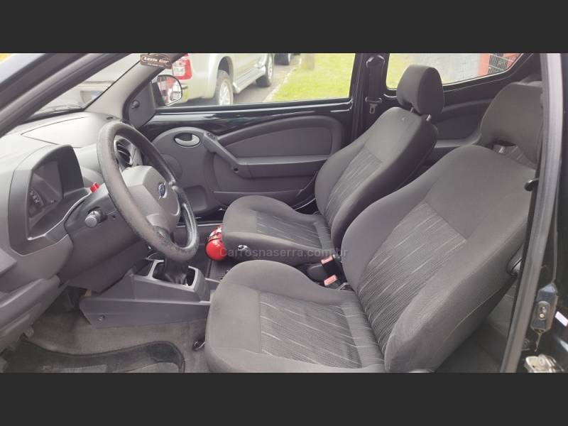 FORD - KA - 2008/2009 - Preta - R$ 21.500,00